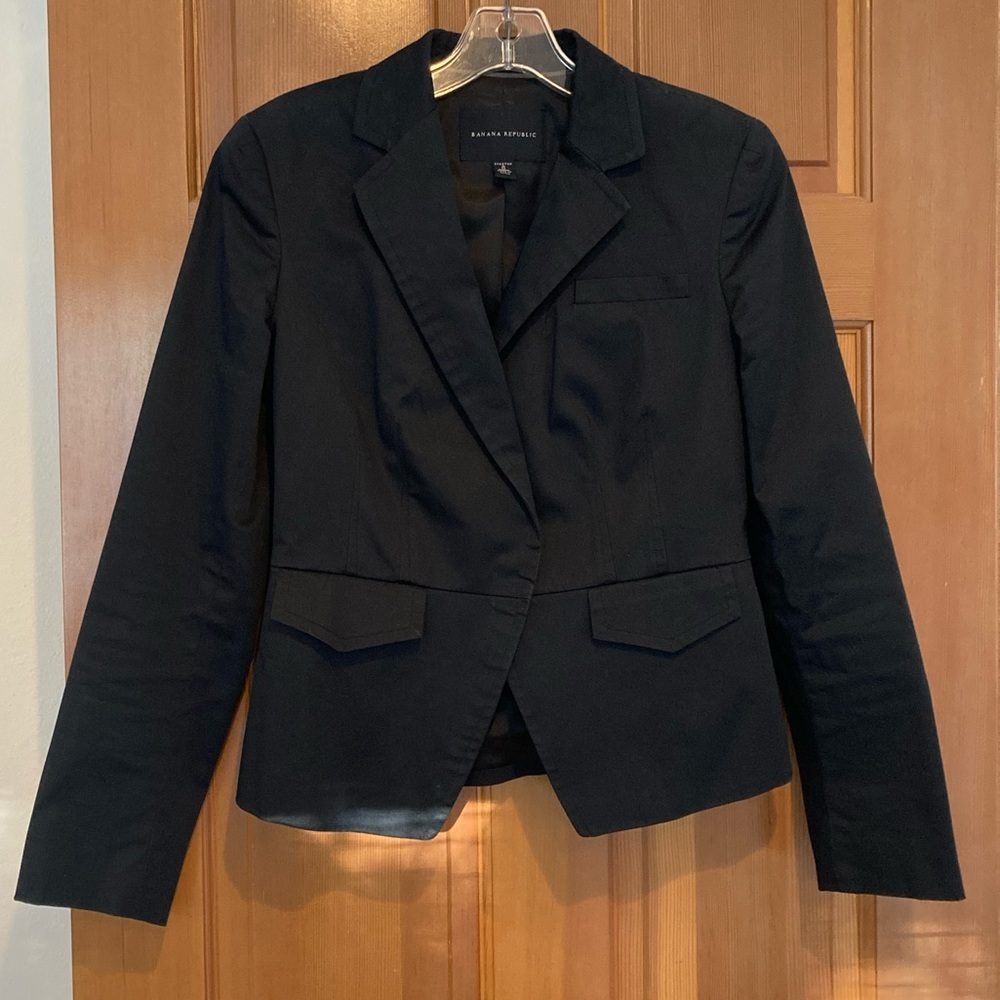 Banana Republic, 6, black stretch blazer